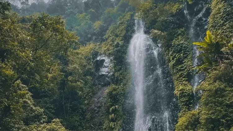 Air Terjun Jurang Senggani