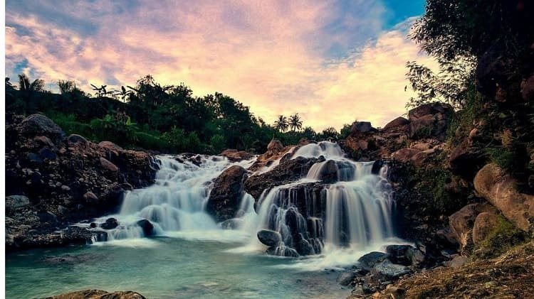 Air Terjun Penimbung