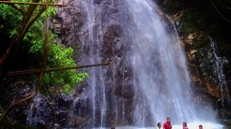 Air Terjun Pujujurung