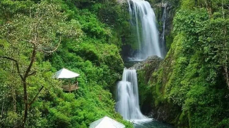 Air Terjun Sarambu