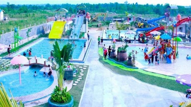 Aquatica Waterpark & Playground