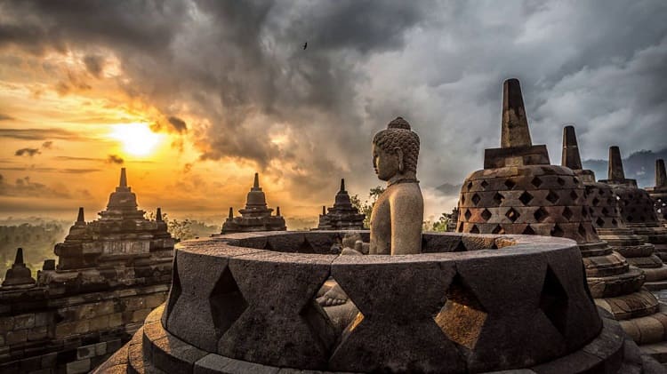 Candi Borobudur (Jawa Tengah)