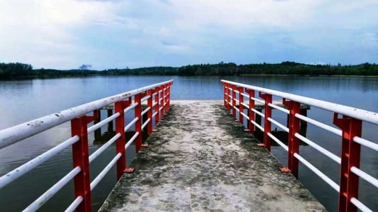 Danau Bandar Kayangan