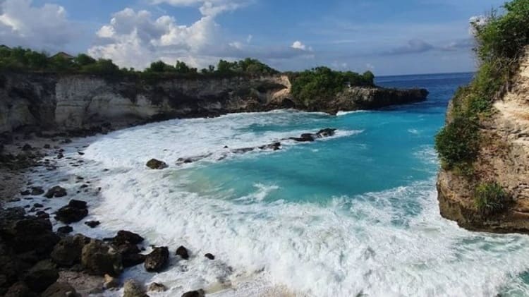 Pantai Blue Lagoon