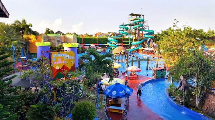 Taman Wisata Tirtonirmolo Madiun