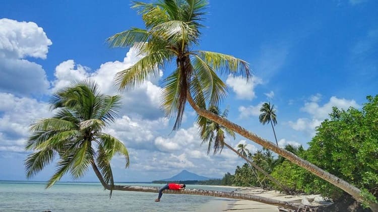 Tempat Wisata Natuna