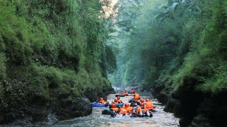 River Tubing Desa Jurang